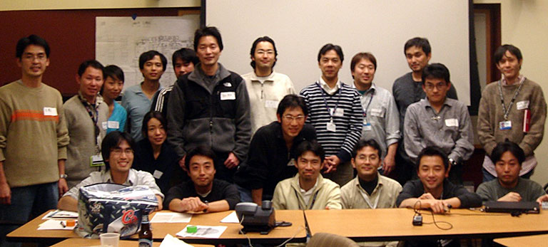 2007年、ボストン。初めて参加した「いざよい会」。このときの代打プレゼンが、私の研究人生を大きく変える転機に。前列右から4人目が著者。